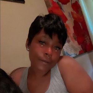 Meet your Posher, Saundra